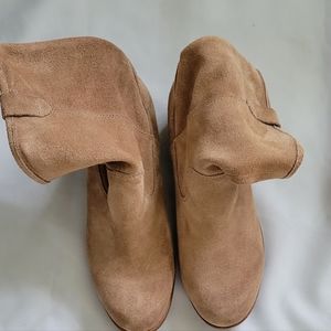 UGG SUEDE BOOTS
